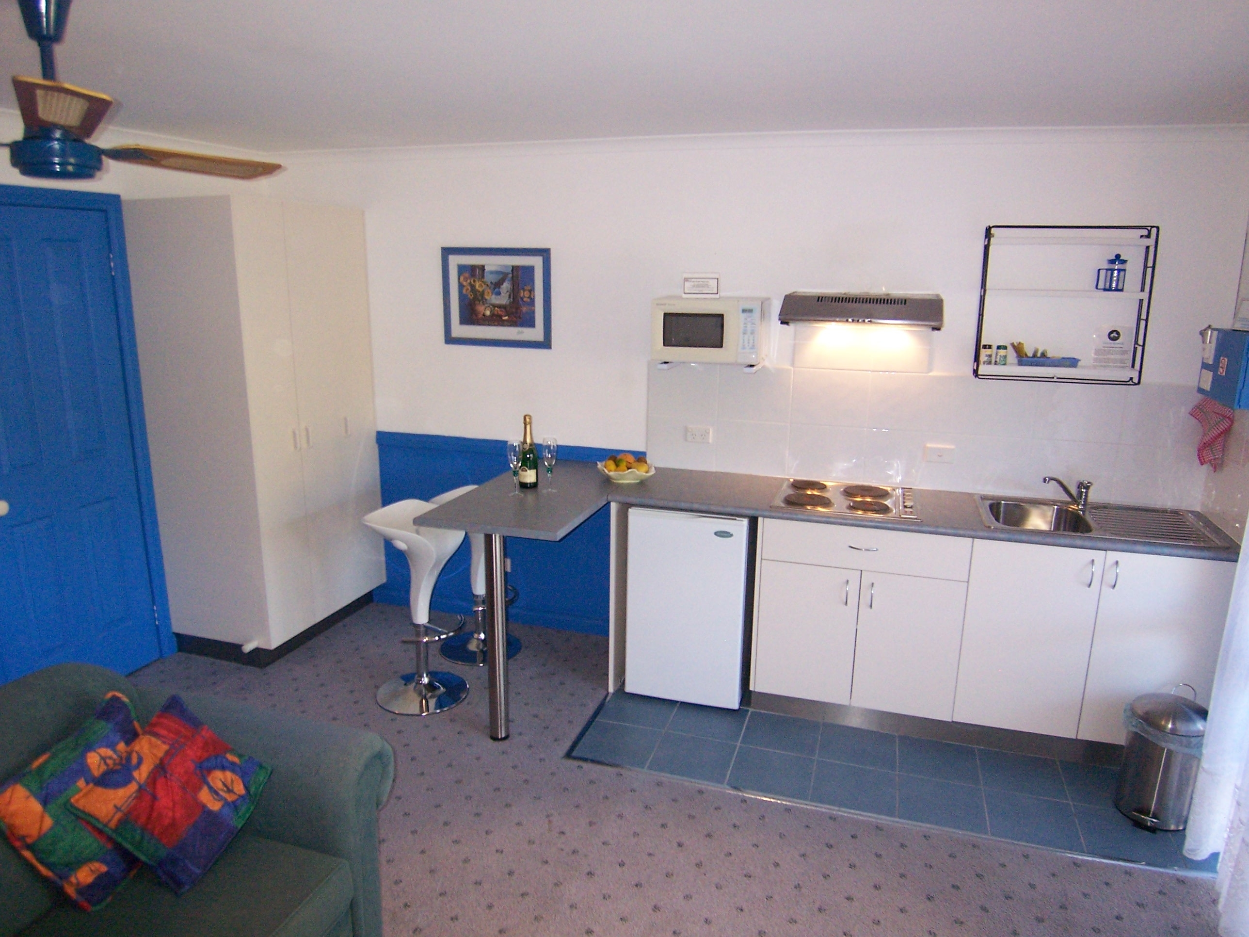 Full Kitchen